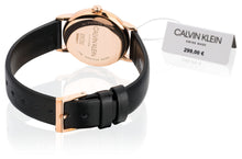 Laden Sie das Bild in den Galerie-Viewer, Calvin Klein Established K9H2Y6C6 | Damen-Armbanduhr | Swiss Made | Roségold Gehäuse | schwarzes Lederband | Quarzwerk | Saphirglas | NEU OVP. mit Box &amp; Papiere | 2 Jahre Hersteller-Garantie