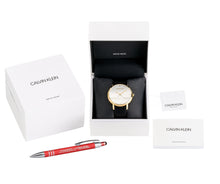 Laden Sie das Bild in den Galerie-Viewer, Calvin Klein Established Herren-Armbanduhr K9H2X5C6 | Swiss Made | Gold Lederband schwarz | UVP 299,00 € | NEU und OVP. mit Box, Papiere, Anleitung, Garantiekarte | 2 Jahre Hersteller-Garantie