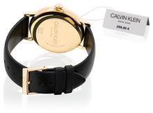 Laden Sie das Bild in den Galerie-Viewer, Calvin Klein Established Herren-Armbanduhr K9H2X5C6 | Swiss Made | Gold Lederband schwarz | UVP 299,00 € | NEU und OVP. mit Box, Papiere, Anleitung, Garantiekarte | 2 Jahre Hersteller-Garantie