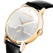 Laden Sie das Bild in den Galerie-Viewer, Calvin Klein Established Herren-Armbanduhr K9H2X5C6 | Swiss Made | Gold Lederband schwarz | UVP 299,00 € | NEU und OVP. mit Box, Papiere, Anleitung, Garantiekarte | 2 Jahre Hersteller-Garantie