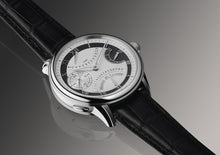 Laden Sie das Bild in den Galerie-Viewer, Maurice Lacroix Masterpiece Manufactur Double Rétrograde MP7218-SS001-110 Herrenuhr mit Handaufzug Swiss Made Saphirglas Faltschließe Krokolederband schwarz NEU OVP. mit Box Papiere 2 Jahre Hersteller-Garantie