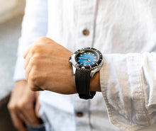 Laden Sie das Bild in den Galerie-Viewer, Edox Skydiver Neptunian | 80120-3NCA-BUIDN | Automatic 44 mm Blue Dial | Keramik Saphirglas 1000m Swiss Made | Profi-Taucheruhr Heliumventil | NEU OVP Full Set 2 Jahre Garantie