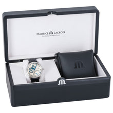 Laden Sie das Bild in den Galerie-Viewer, Maurice Lacroix Masterpiece Square Wheel Rétrograde MP6058-SS001-110-1 | Herren-Armbanduhr | Automatik mit Manufaktur-Kaliber Swiss Made | Exklusives Design | Saphirglas | NEU OVP. mit Box &amp; Garantie