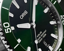 Laden Sie das Bild in den Galerie-Viewer, Oris Aquis Date 41,5 mm 01 733 7766 4157-07 8 22 05PEB Automatik Herren-Taucheruhr Edelstahlband Saphirglas Swiss Made NEU OVP Box Papiere Garantie