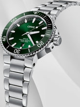 Laden Sie das Bild in den Galerie-Viewer, Oris Aquis Date 01 733 7730 4157-07 8 24 05PEB | Automatik Taucheruhr 43,5 mm Herrenuhr | Edelstahlband | Zifferblatt gruen | 300 m Wasserdicht | NEU OVP mit Box &amp; Papieren Garantie
