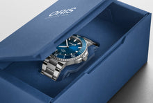 Laden Sie das Bild in den Galerie-Viewer, Oris Aquis Date 01 733 7730 4157-07 8 24 05PEB | Automatik Taucheruhr 43,5 mm Herrenuhr | Edelstahlband | Zifferblatt gruen | 300 m Wasserdicht | NEU OVP mit Box &amp; Papieren Garantie