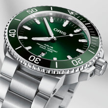 Laden Sie das Bild in den Galerie-Viewer, Oris Aquis Date 01 733 7730 4157-07 8 24 05PEB | Automatik Taucheruhr 43,5 mm Herrenuhr | Edelstahlband | Zifferblatt gruen | 300 m Wasserdicht | NEU OVP mit Box &amp; Papieren Garantie