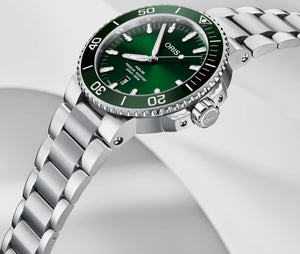 Oris Aquis Date 01 733 7730 4157-07 8 24 05PEB | Automatik Taucheruhr 43,5 mm Herrenuhr | Edelstahlband | Zifferblatt gruen | 300 m Wasserdicht | NEU OVP mit Box & Papieren Garantie