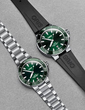 Laden Sie das Bild in den Galerie-Viewer, Oris Aquis Date 01 733 7730 4157-07 8 24 05PEB | Automatik Taucheruhr 43,5 mm Herrenuhr | Edelstahlband | Zifferblatt gruen | 300 m Wasserdicht | NEU OVP mit Box &amp; Papieren Garantie
