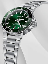 Laden Sie das Bild in den Galerie-Viewer, Oris Aquis Date 01 733 7730 4157-07 8 24 05PEB | Automatik Taucheruhr 43,5 mm Herrenuhr | Edelstahlband | Zifferblatt gruen | 300 m Wasserdicht | NEU OVP mit Box &amp; Papieren Garantie