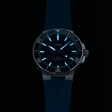Laden Sie das Bild in den Galerie-Viewer, Oris Aquis Small Second Date 01 743 7733 4155-07 4 24 69EB Automatik Herren-Taucheruhr 500m NEU OVP