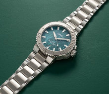 Laden Sie das Bild in den Galerie-Viewer, Oris Aquis Date X Bracenet 01 733 7730 4137-07 8 24 05PEB | 43,5 mm Automatik Herren-Taucheruhr | Edelstahlband Saphirglas Swiss Made Special Version | NEU OVP Box Papiere Garantie