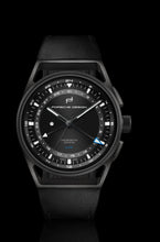 Laden Sie das Bild in den Galerie-Viewer, Porsche Design | 6023.4.02.005.07.2 | Novelty 1919 Globetimer UTC | All Black-Black | Automatik | COSC Chronometer | GMT | Datumsanzeige | Titan | Saphirglas | Swiss Made | NEU OVP | mit Box &amp; Papieren | COSC-Zertifikat | 2 Jahre Hersteller-Garantie