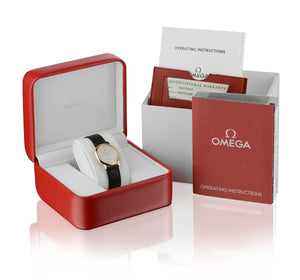 Omega Box rot mit Umkarton scharlachrote Box aus PU-Kunstleder mit weißem Umkarton - neuwertig mit minimalen Lager- oder Transportspuren NOS