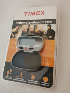 Timex Pedometer Podomètre Schrittzähler T5E011ME mit Großanzeige Entfernung Kalorien Uhrzeit im Flip-Case