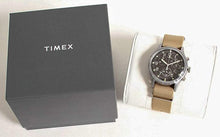 Laden Sie das Bild in den Galerie-Viewer, Timex Military MK1 Supernova Chronograph Aluminium Herrenuhr Textilband braun mit Stoppuhr mit Beleuchtung TW2T10700 NEU OVP. BOX PAPIERE